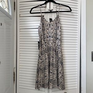 ✌🏼NWT Express Snakeskin Python Dress 4